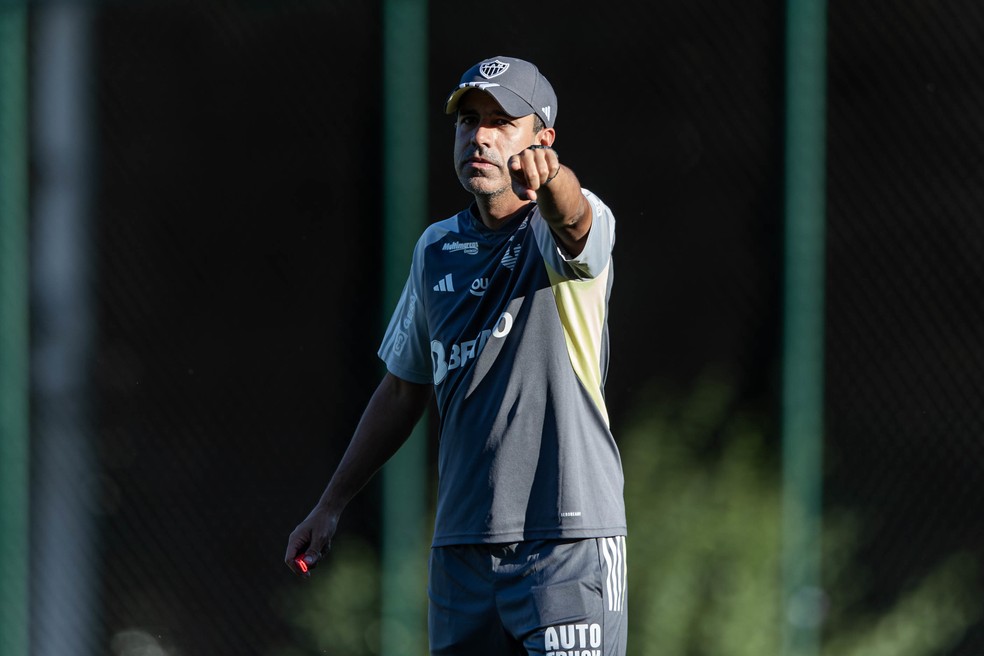 Escalação do Atlético-MG: com presidente presente, interino comanda treino; veja time provável | atlético-mg | ge