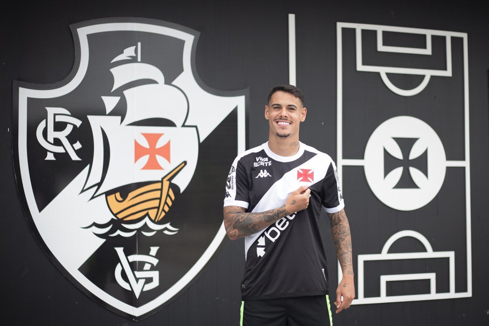 Vasco anuncia a contratação do zagueiro Lucas Freitas | vasco | ge