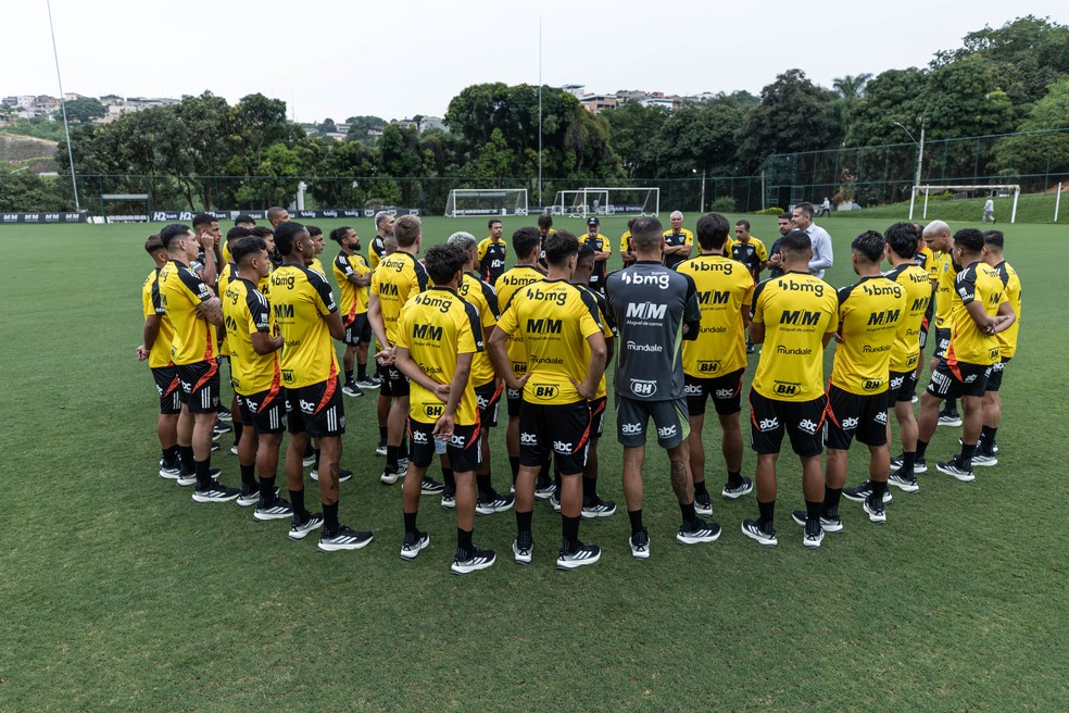 Com reforços, Atlético-MG viaja para realizar pré-temporada nos Estados Unidos | atlético-mg | ge