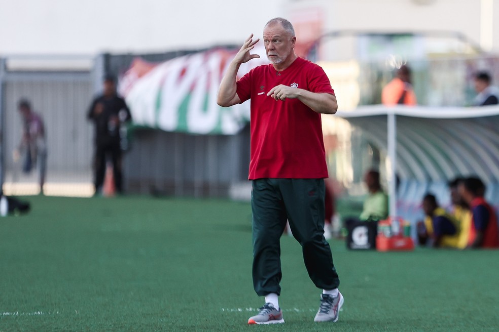 Mano Menezes analisa empate do Fluminense com o Madureira | fluminense | ge