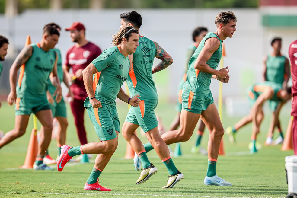 Escalação do Fluminense: com opções escassas no meio, Mano testa trinca de volantes | fluminense | ge