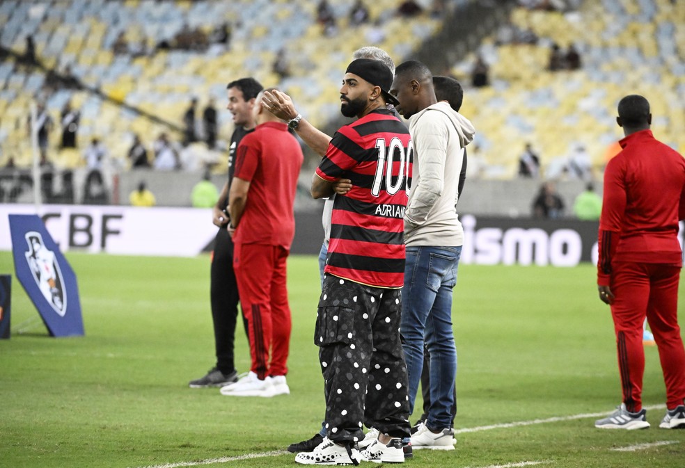 Gabigol lança música sobre história no Flamengo: "Tô indo embora e não sei se volto" | flamengo | ge