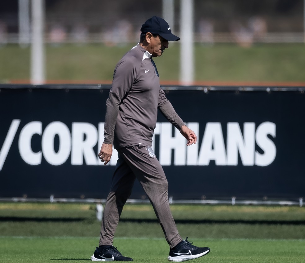 Corinthians volta aos treinos e inicia preparação para jogo decisivo pela Sul-Americana | corinthians | ge