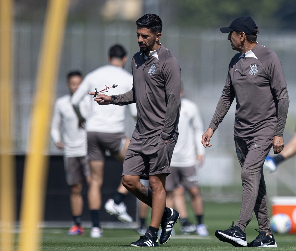 Corinthians se reapresenta e inicia preparação para semifinal da Copa do Brasil | corinthians | ge