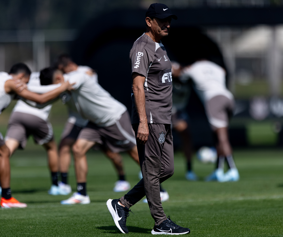 Corinthians se reapresenta após classificação e abre preparação para jogo contra o Fortaleza | corinthians | ge