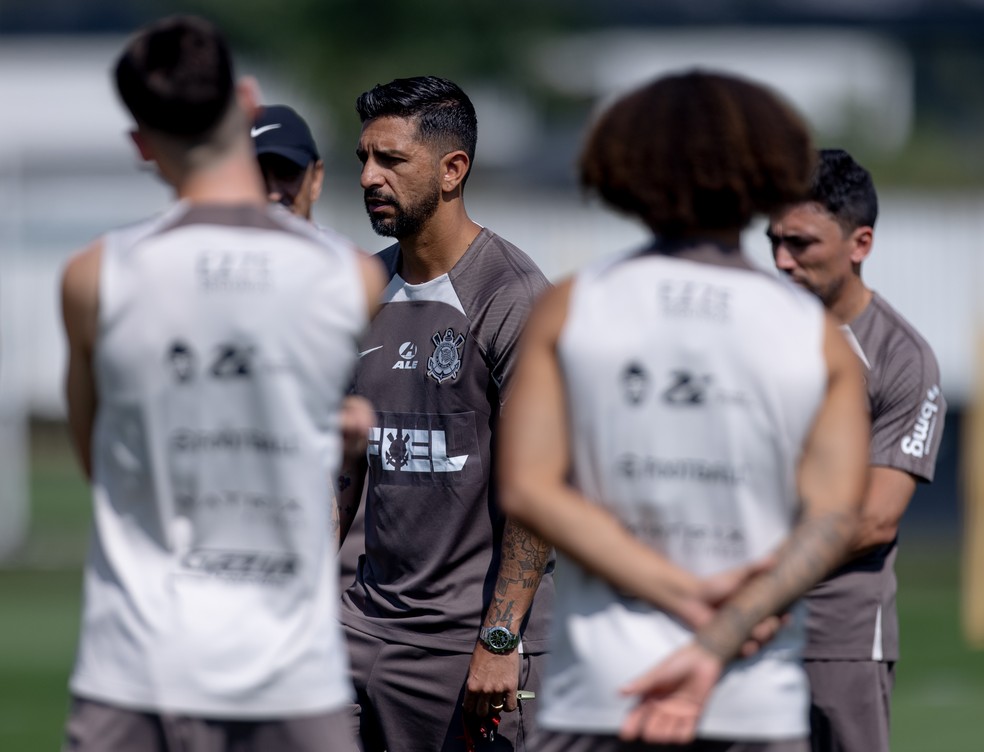 Corinthians treina jogadas ofensivas de olho em virada na Copa do Brasil | corinthians | ge