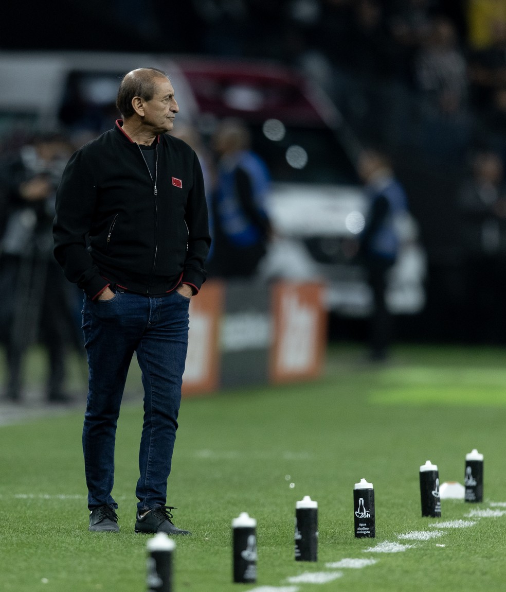 Ramón se diz frustrado com empate do Corinthians, mas confia: "Vamos sair desta situação" | corinthians | ge