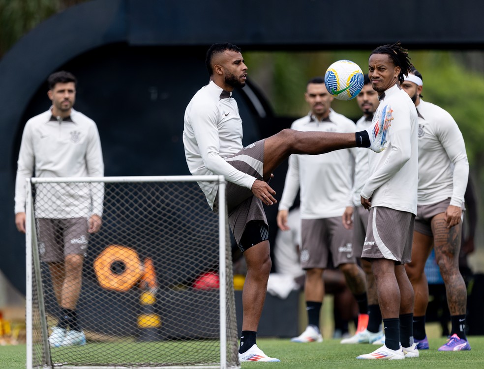 Corinthians treina em dois períodos e intensifica preparação durante Data Fifa | corinthians | ge