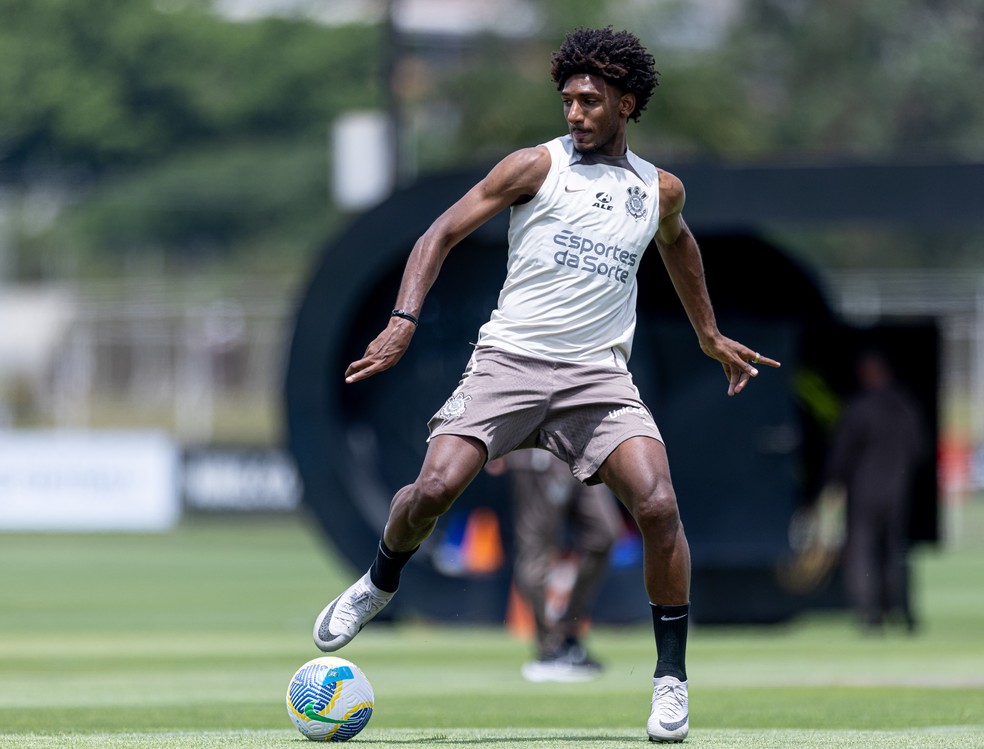 Corinthians treina e projeta confronto direto contra o Athletico-PR: "Estamos preparados" | corinthians | ge