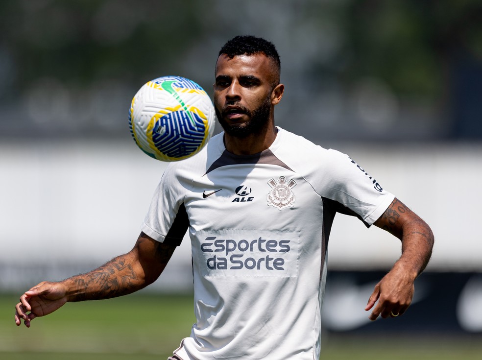 Corinthians inscreve Alex Santana e Héctor Hernández na Sul-Americana; veja lista atualizada | corinthians | ge