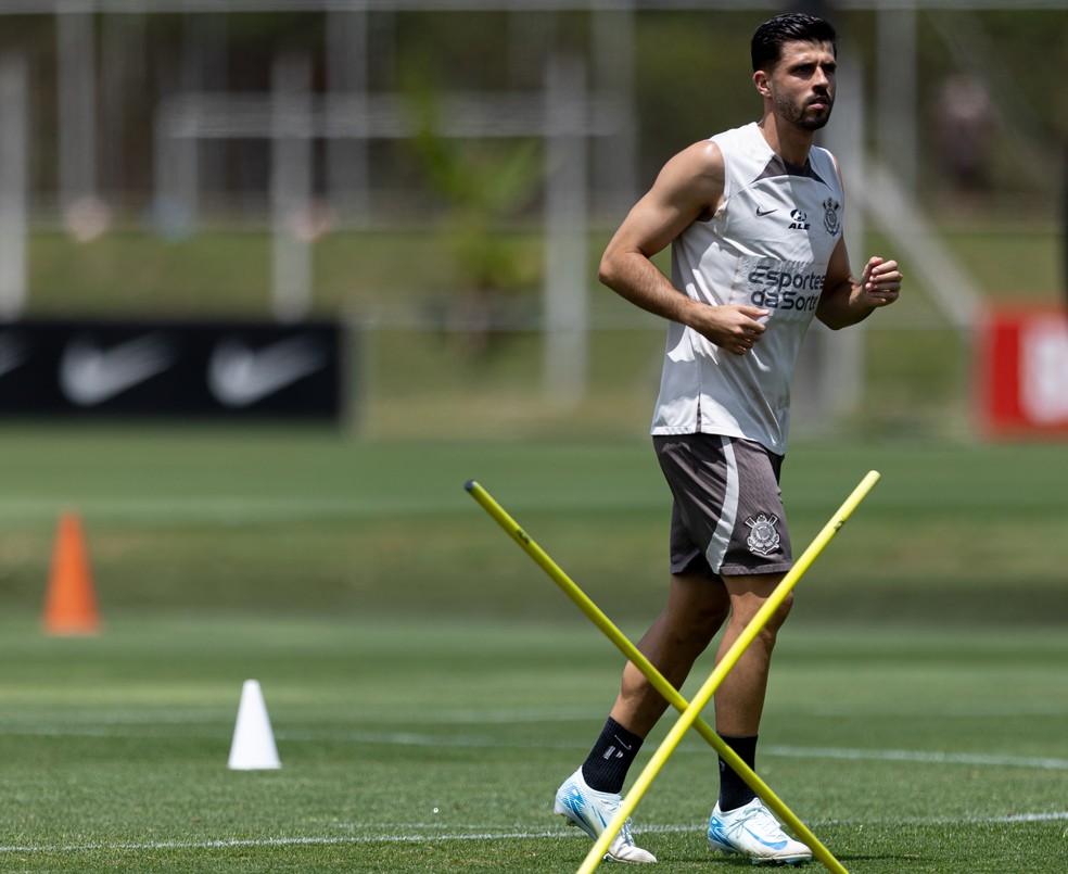 Héctor Hernández torce o joelho e não joga mais pelo Corinthians em 2024 | corinthians | ge