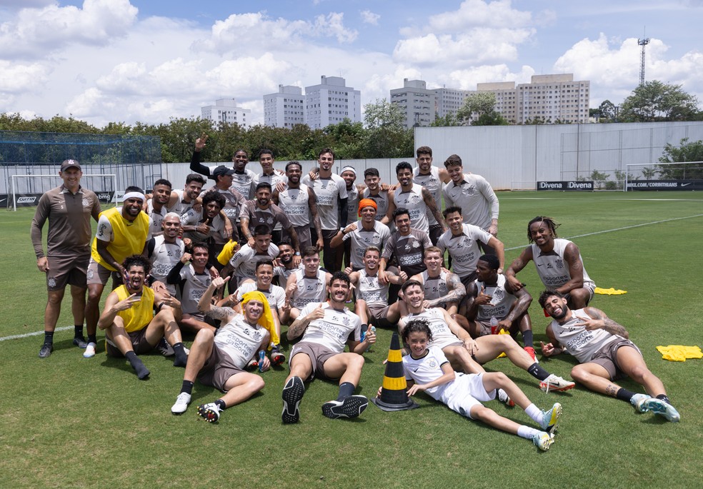 Corinthians inicia pré-temporada com baixas, base da equipe mantida e atrás de reforços | corinthians | ge