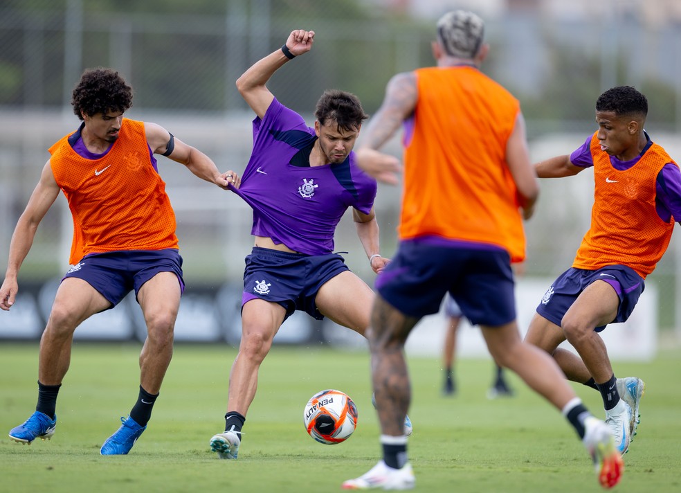 Ramón Díaz começa a esboçar equipe titular do Corinthians para a estreia no Paulistão | corinthians | ge