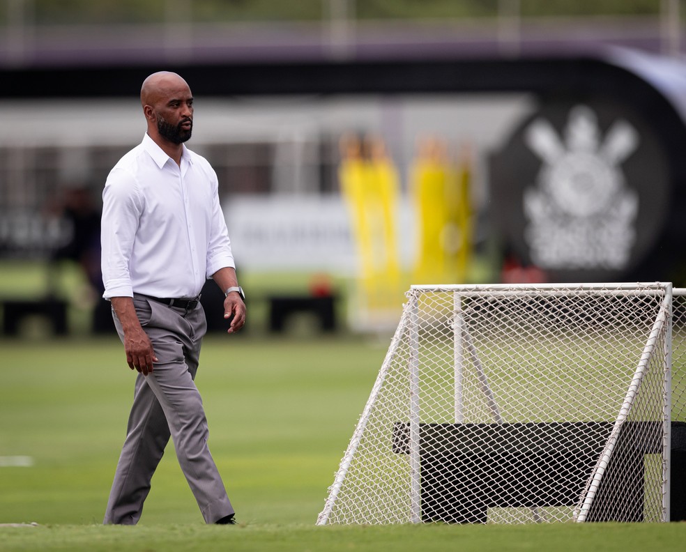 Como Fabinho Soldado conquistou do elenco à oposição em primeiro ano como diretor do Corinthians | corinthians | ge