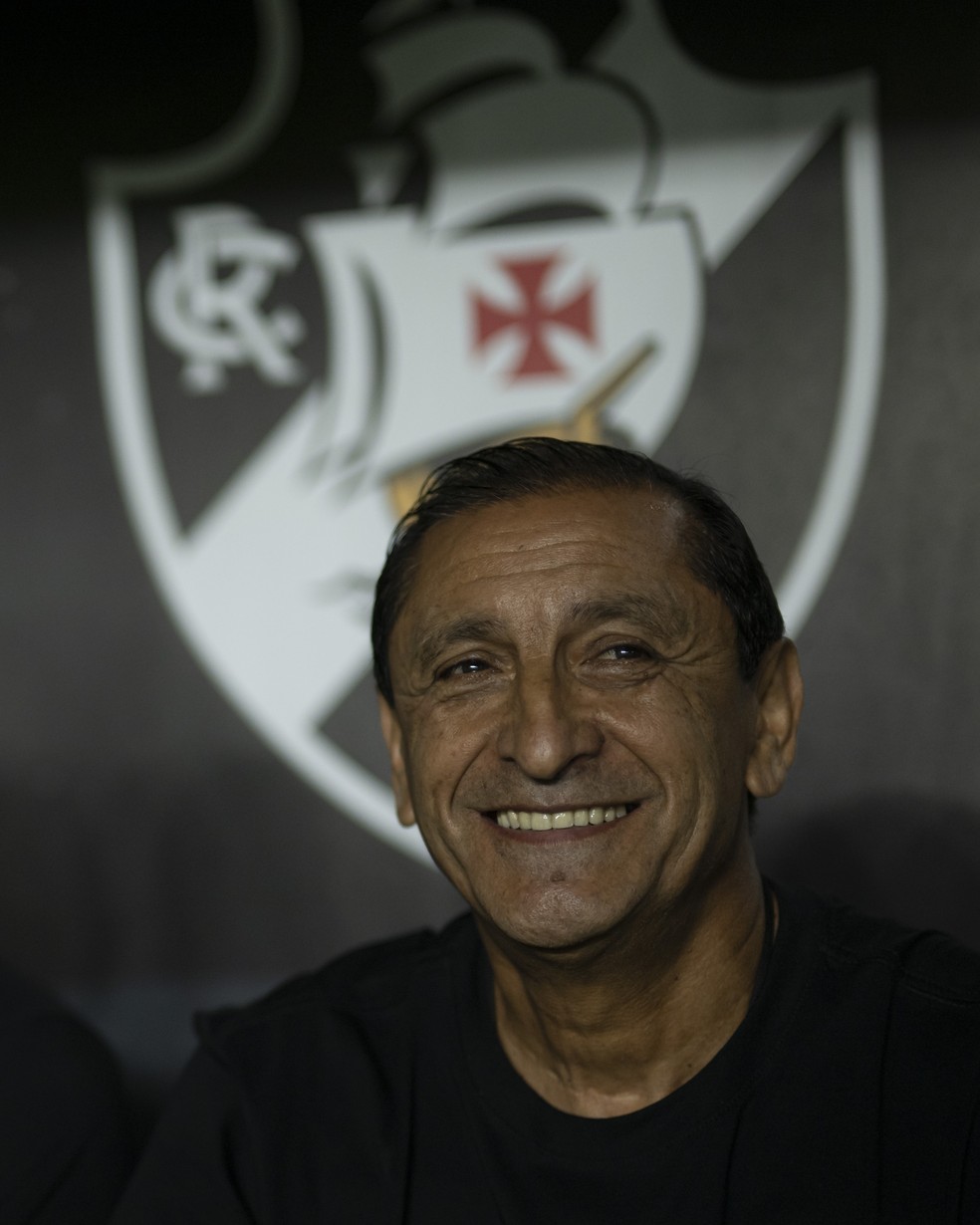 Como Ramón Díaz, hoje no Corinthians, foi de figura heroica a persona non grata no Vasco | vasco | ge