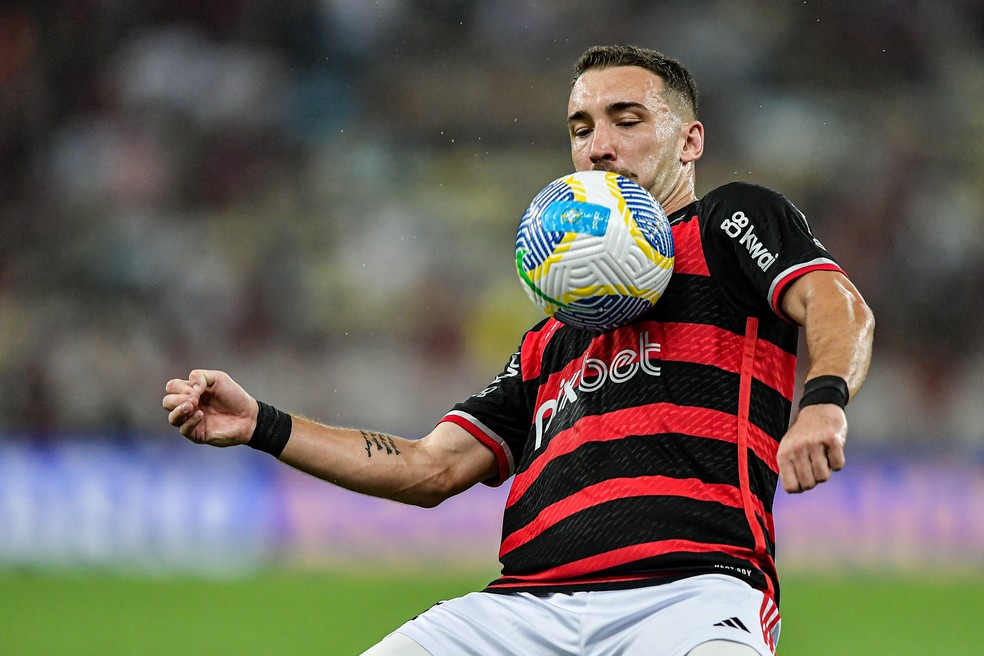 Em enquete do ge, torcida do Flamengo escolhe Léo Ortiz como melhor contratação do ano | flamengo | ge