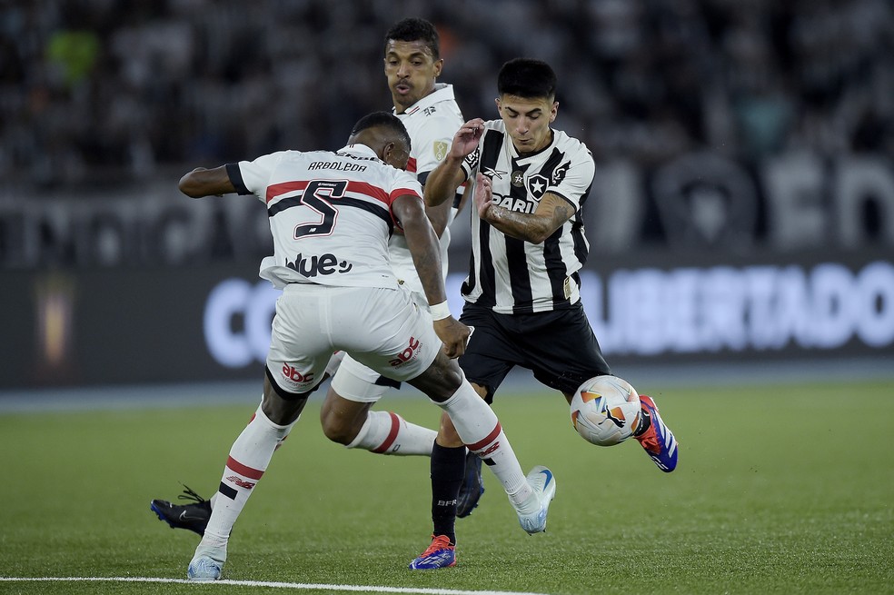 Dificuldade de fazer gol? Botafogo é o time mais eficiente em finalizações na Série A | botafogo | ge