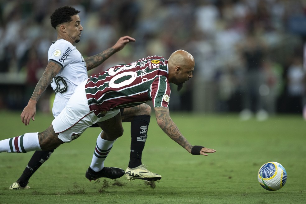 Felipe Melo, do Fluminense, é acusado de constranger adolescente; jogador nega as acusações | fluminense | ge