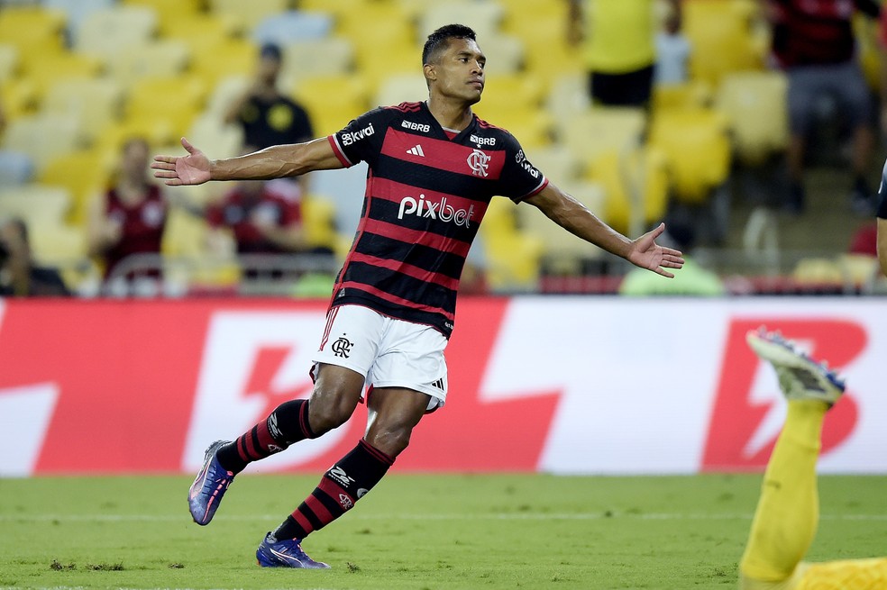 Alex Sandro, do Flamengo, inicia 22ª final da carreira; lateral já decidiu Champions e Libertadores | flamengo | ge