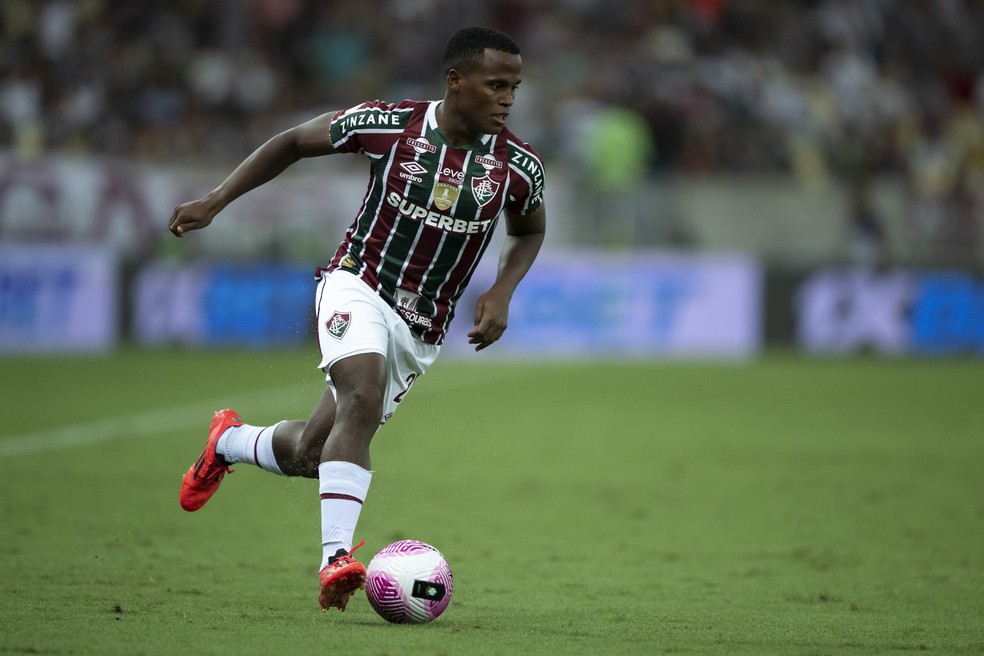 Arias se reapresenta ao Fluminense, e treino definirá participação contra o Fortaleza | fluminense | ge