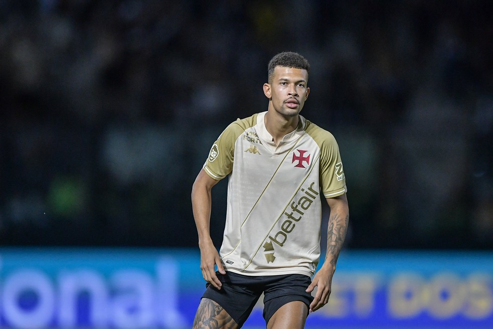 João Victor desperta interesse de clube russo, mas valores não agradam ao Vasco | vasco | ge