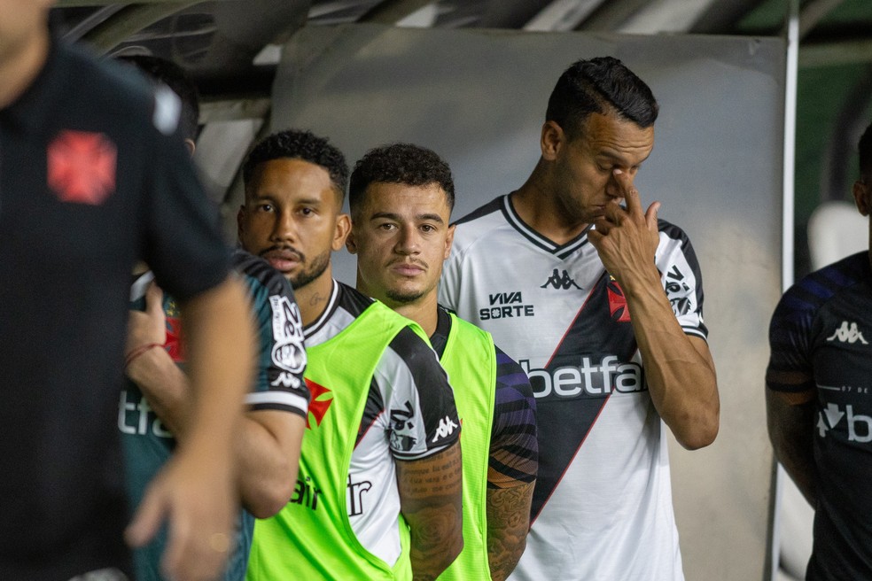 Payet e Coutinho vão jogar juntos com Felipe? Entenda cenário com treinador interino do Vasco | vasco | ge