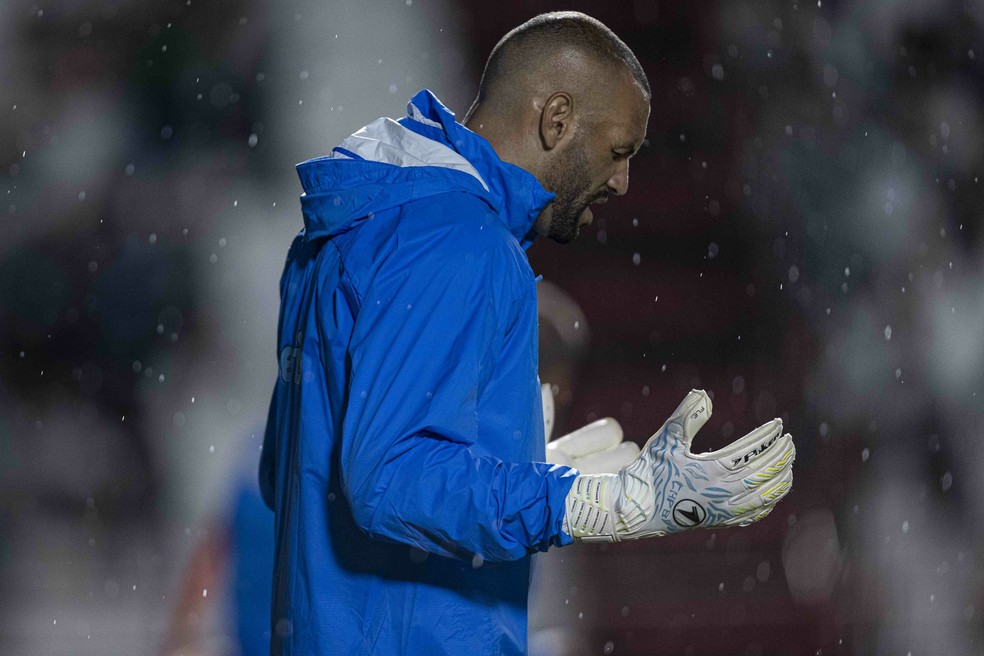 Weverton pede foco no Botafogo e pondera Palmeiras na liderança: "Campeonato não acaba hoje" | palmeiras | ge