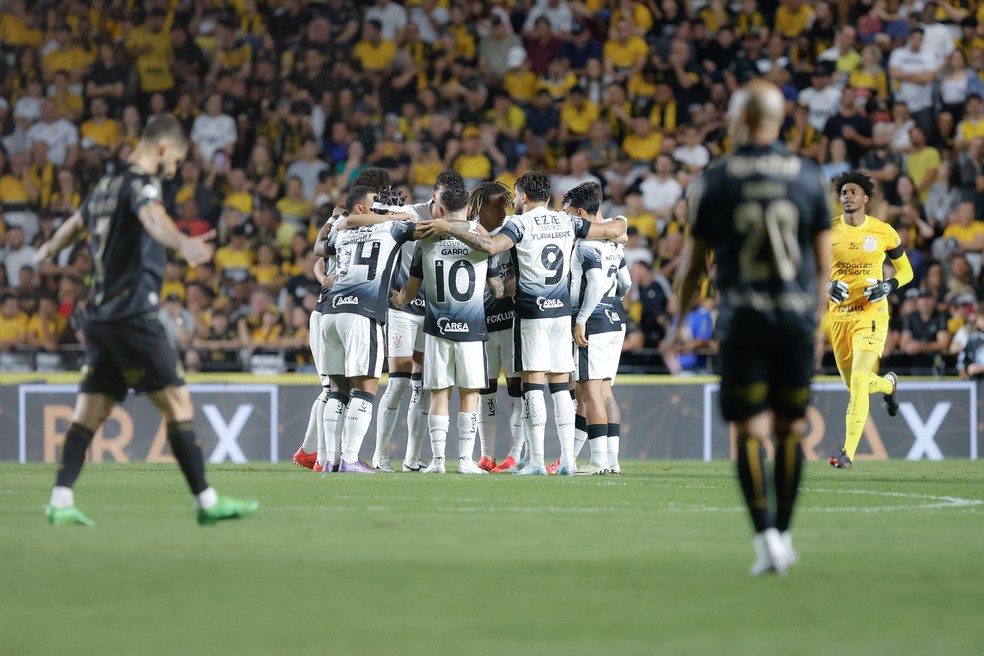 Corinthians depende apenas de si para garantir vaga na Libertadores; simule a reta final do Brasileirão | corinthians | ge