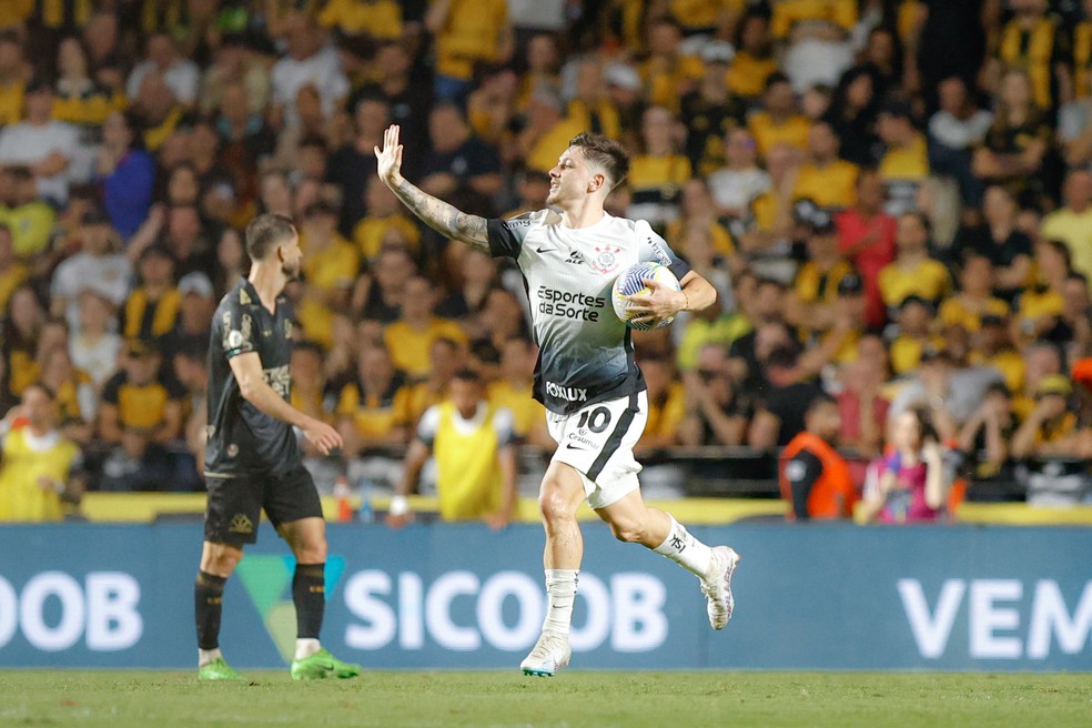 Análise: Corinthians consolida arrancada épica no Brasileirão e fica a um passo da Libertadores | corinthians | ge