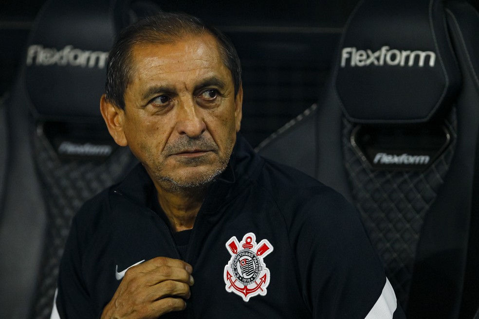 Contratações do Corinthians para 2025: veja quem chega, quem fica e quem vai embora | corinthians | ge