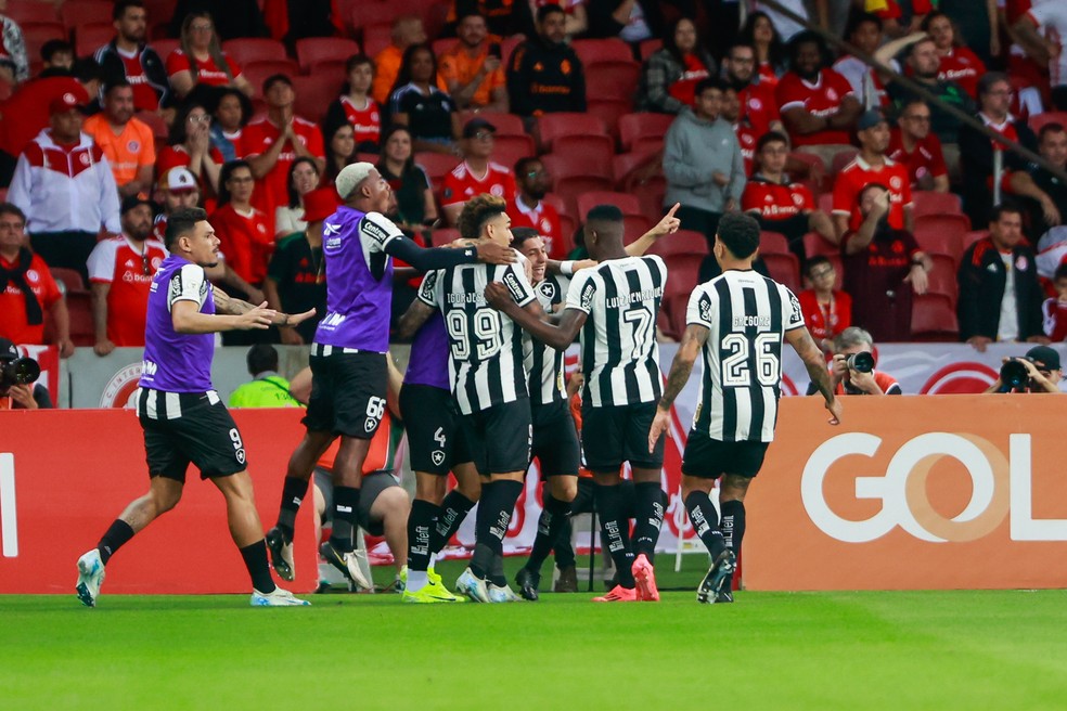 Contas do título: Botafogo será campeão do Brasileirão em oito dos nove cenários possíveis | botafogo | ge