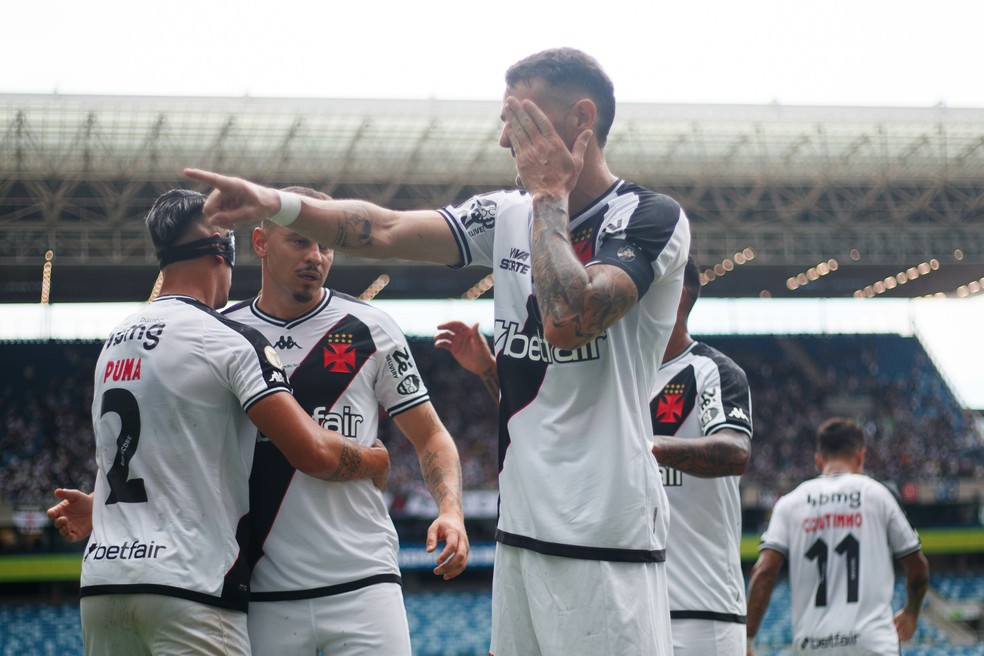 Vegetti faz balanço positivo do ano do Vasco, mas admite: "Temos que melhorar muito" | vasco | ge