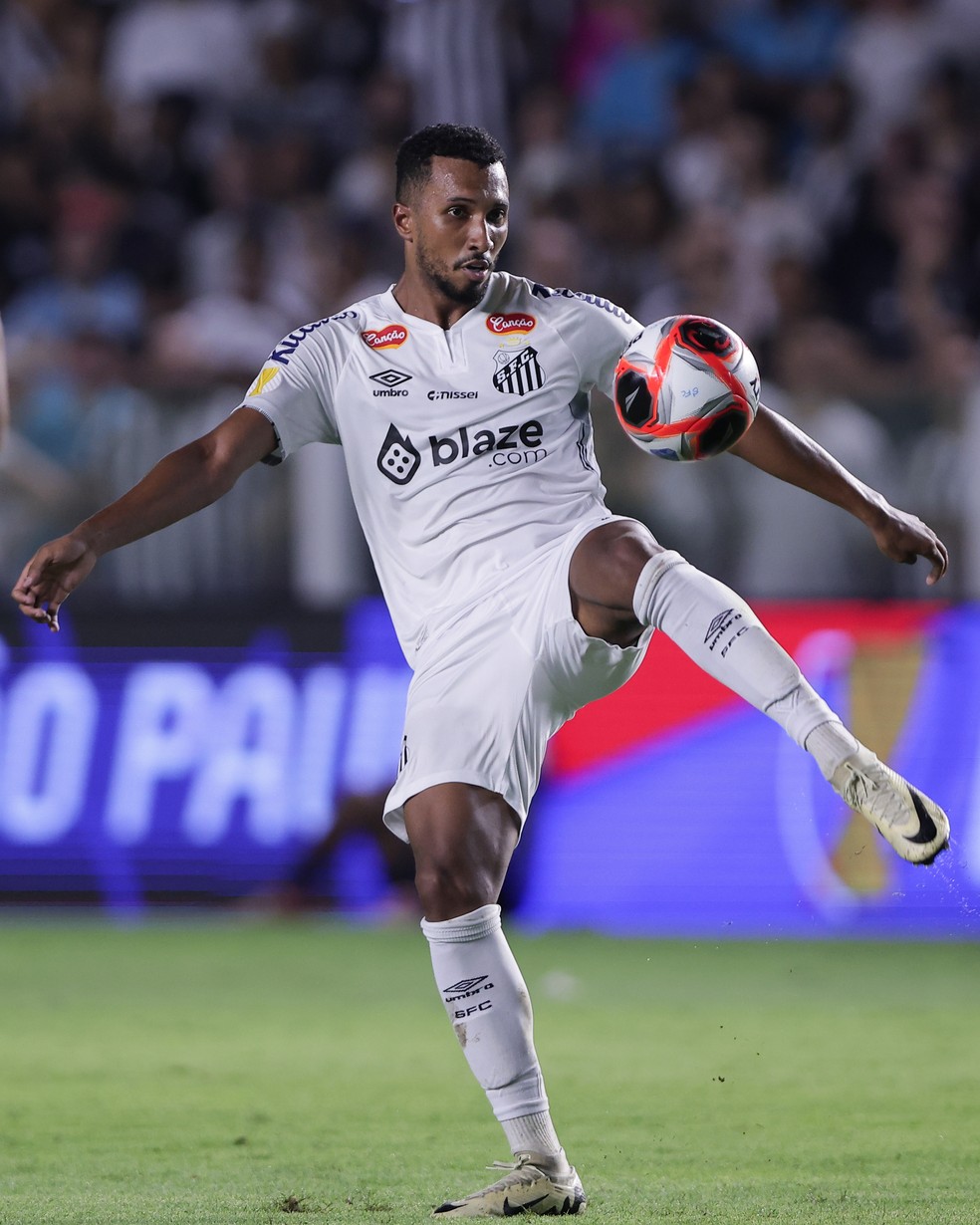 Vasco tem negociações para contratar Lucas Braga, do Santos | vasco | ge