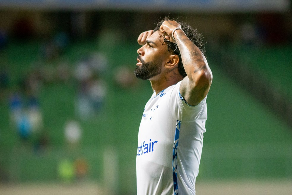 Análise: à espera de técnico, Cruzeiro constrói goleada com atuação leve em momento de turbulência | cruzeiro | ge