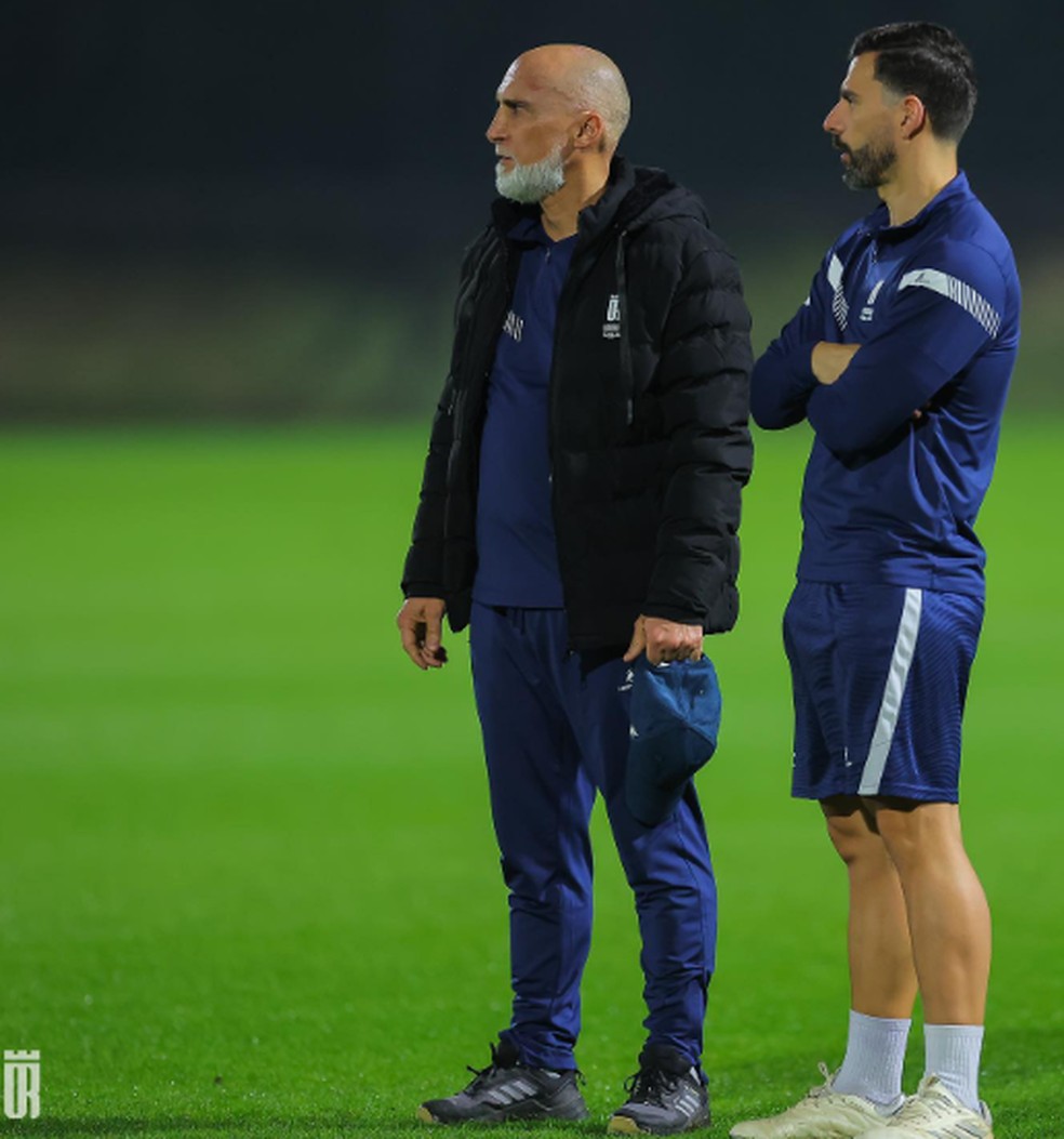 Álvaro Pacheco, ex-Vasco, rescinde com time saudita por salários atrasados | vasco | ge