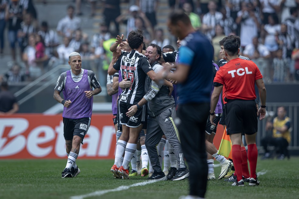 Fluminense x Atlético-MG: Galo tem apenas uma derrota em mata-mata no ano sob o comando de Milito | atlético-mg | ge