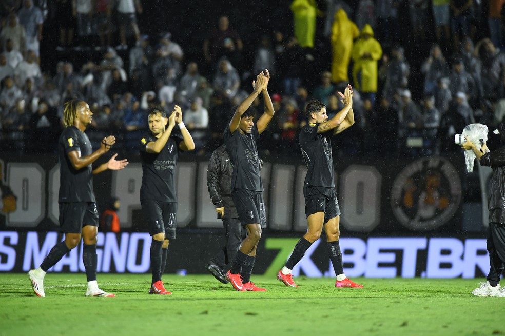 Memphis joga? E o Coronado? Corinthians deve ter mudanças para estreia em Itaquera | corinthians | ge