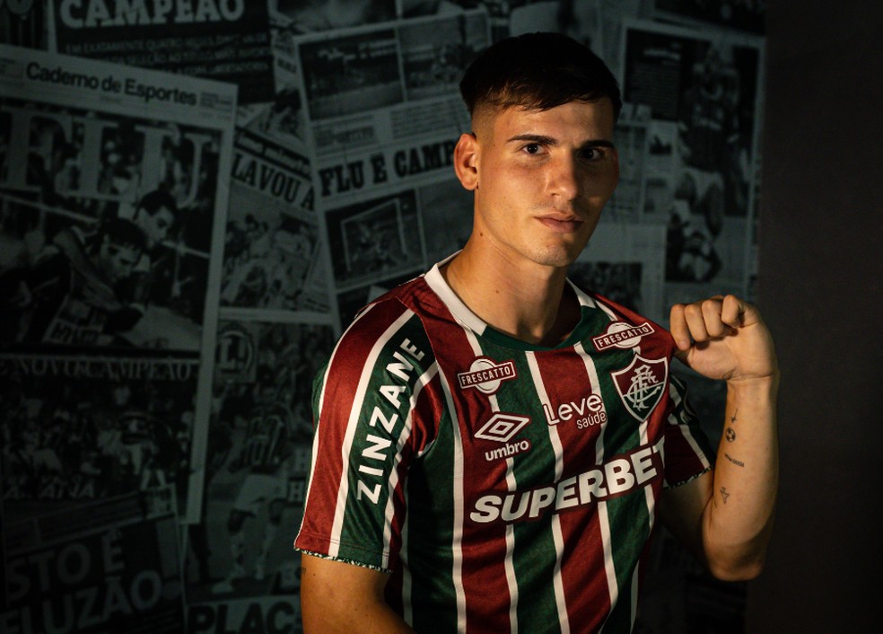 Reforço do Fluminense, Joaquín Lavega revela ter camisas antigas do clube | fluminense | ge