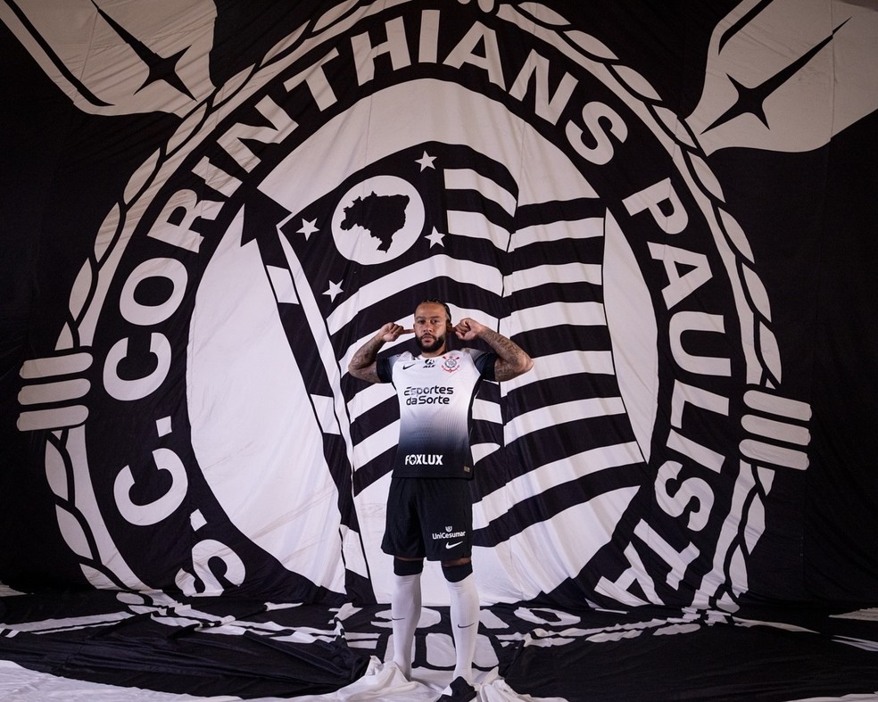 Do helicóptero à festa pela vitória: como foram as primeiras 24 horas de Memphis no Corinthians | corinthians | ge