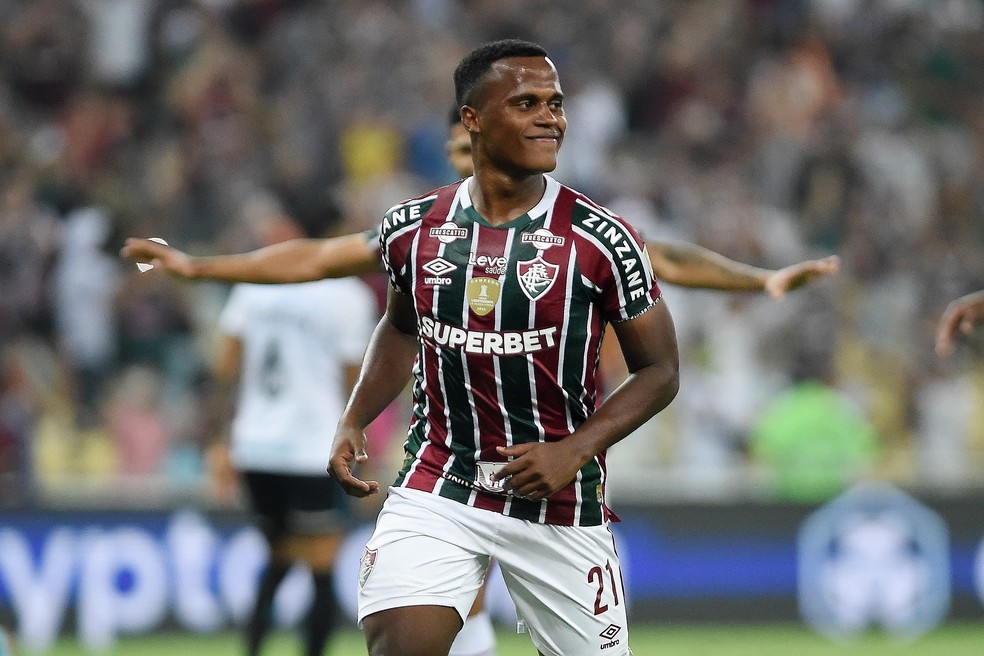 De olho no Brasileirão, Arias vai se reapresentar ao Fluminense nesta sexta-feira | fluminense | ge