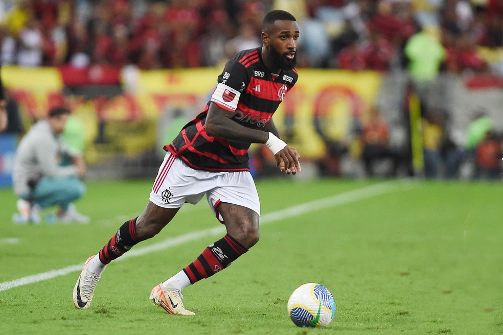 Flamengo tem quatro jogadores em pré-lista de Dorival para defender a Seleção em setembro | flamengo | ge