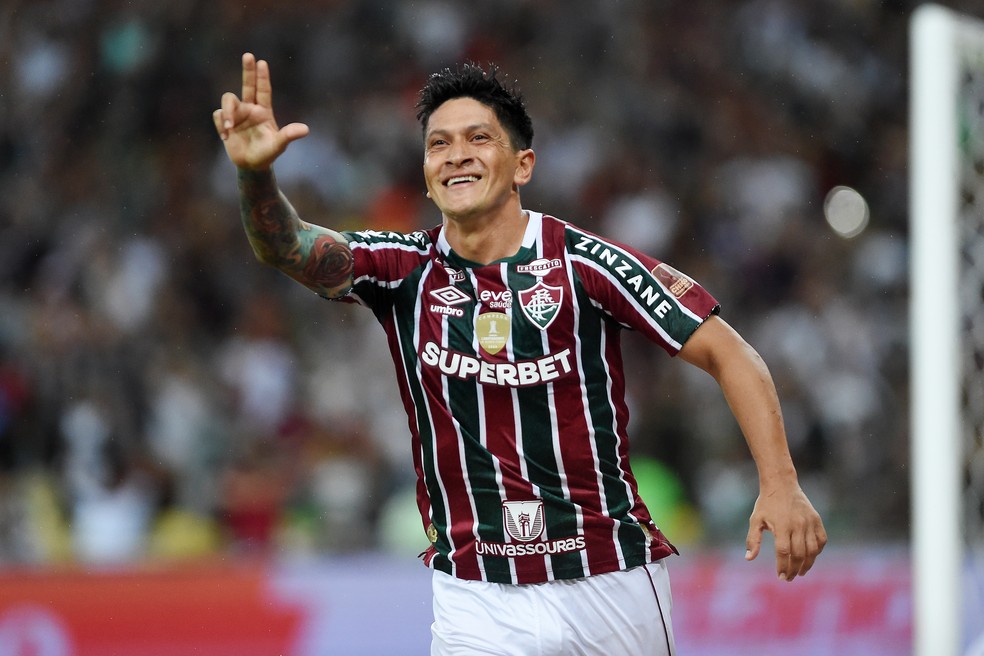 Fluminense aguarda retorno de Cano ao Brasil para finalizar renovação de contrato | fluminense | ge