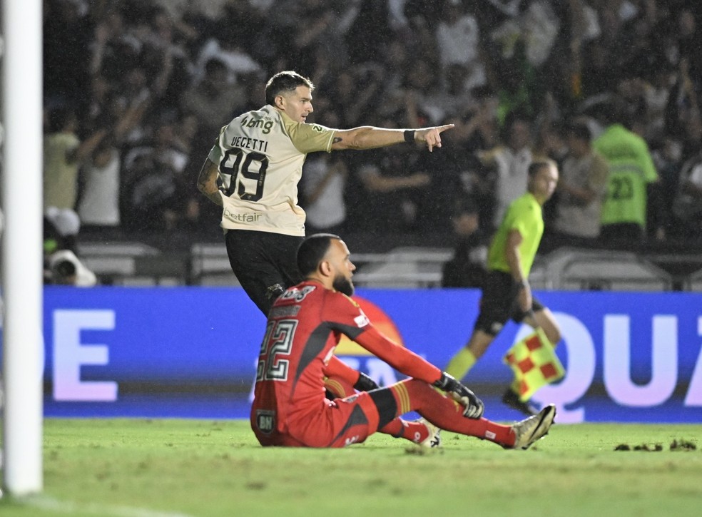 Vegetti encerra maior jejum do ano e vai terminar temporada valorizado no Vasco | vasco | ge