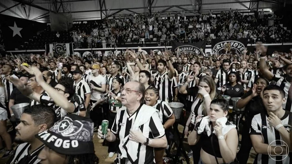 Alegria, tensão e alívio: ge acompanha classificação do Botafogo com torcedores na sede do clube | botafogo | ge