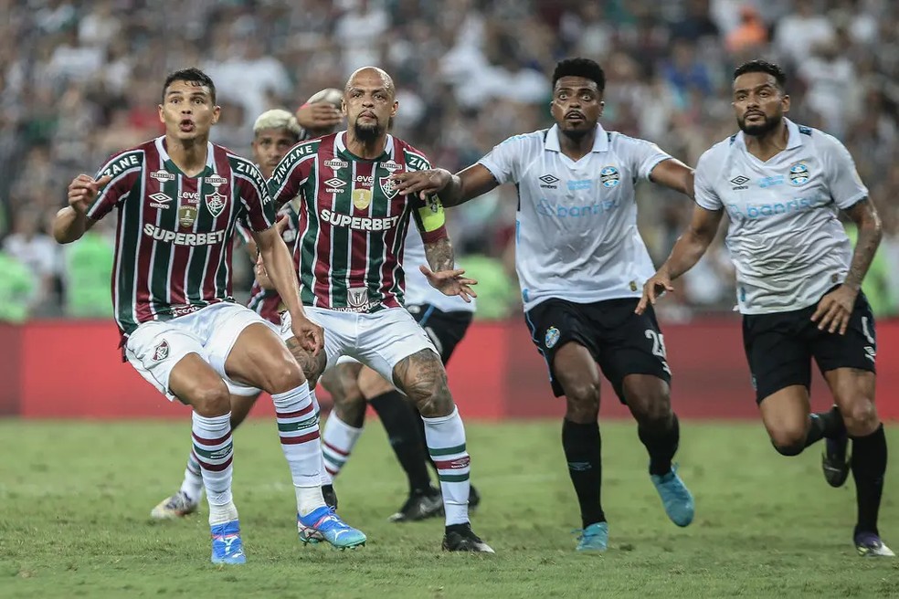 Thiago Silva e Felipe Melo têm discussão acalorada em treino antes de Fluminense x Fortaleza | fluminense | ge