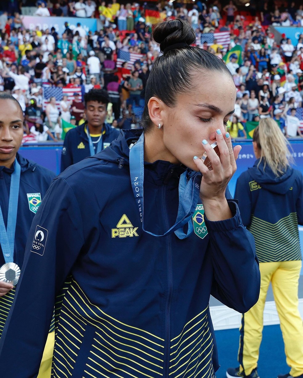 Corinthians se despede de Gabi Portilho, Yasmim e Jheniffer, medalhistas de prata em Paris | corinthians | ge