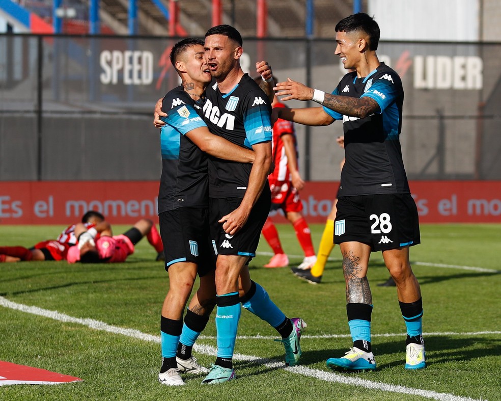 Rival do Cruzeiro em decisão, Racing engata sequência positiva; titular deixa campo após pancada | cruzeiro | ge