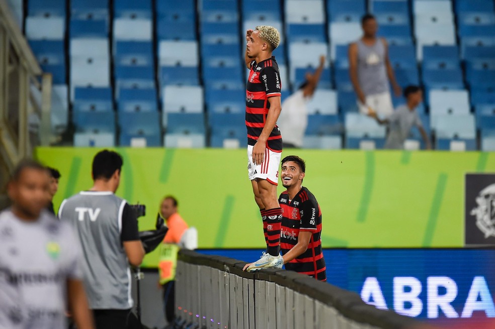 Matheus Gonçalves admite que não ia bem até fazer gol da vitória do Flamengo: "Estava quebrando" | flamengo | ge