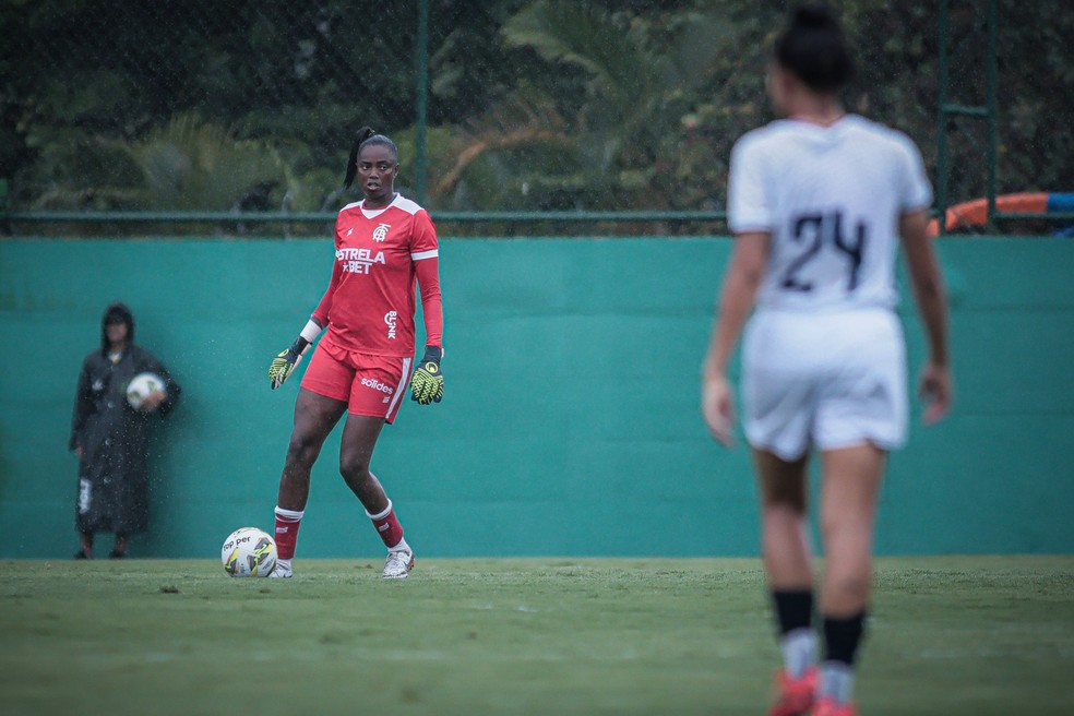 Goleira do América-MG recebe alta após choque de cabeça em semifinal | américa-mg | ge