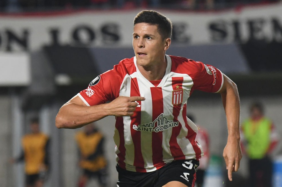 Corinthians negocia a contratação do atacante argentino Guido Carrillo, do Estudiantes | corinthians | ge